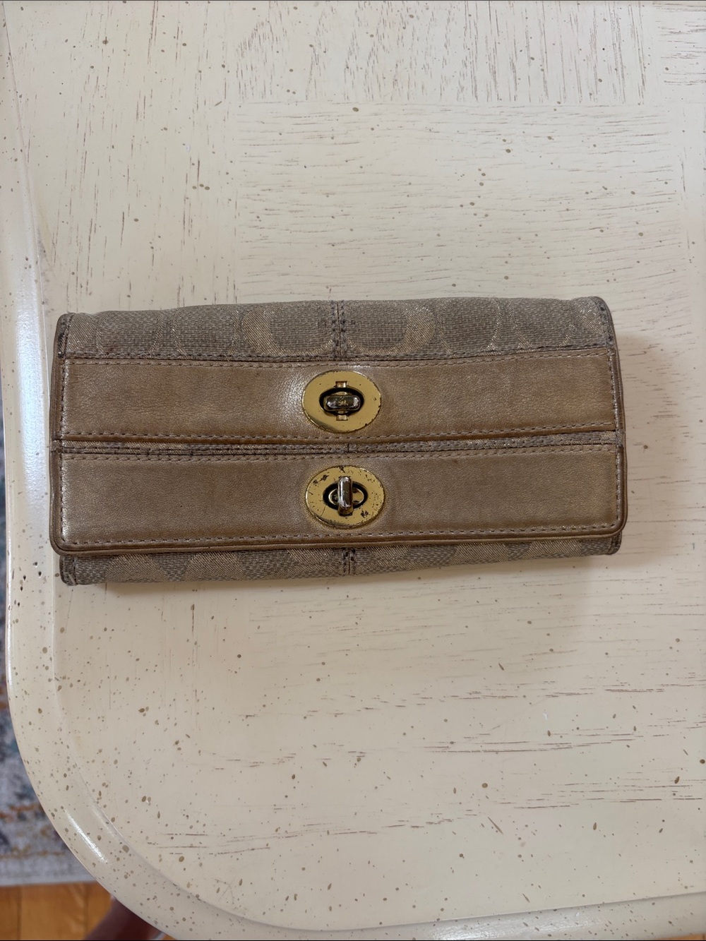 Coach Metallic Taupe Signature Turnlock Wallet vintage y2k